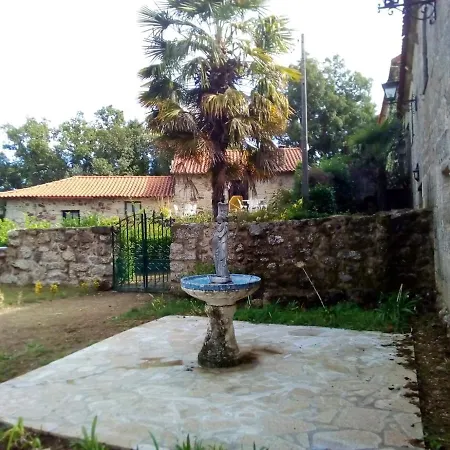 With 2 Bedrooms In Basto With Private Pool Enclosed Garden And Wifi 60 Km From The Beach
